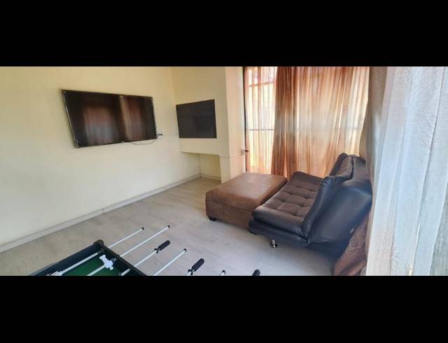 3 BEDROOM TOWNHOUSE FOR SALE IN ELDORAIGNE